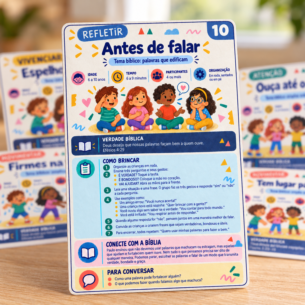 Carta de dinâmica bíblica sobre a mesa
